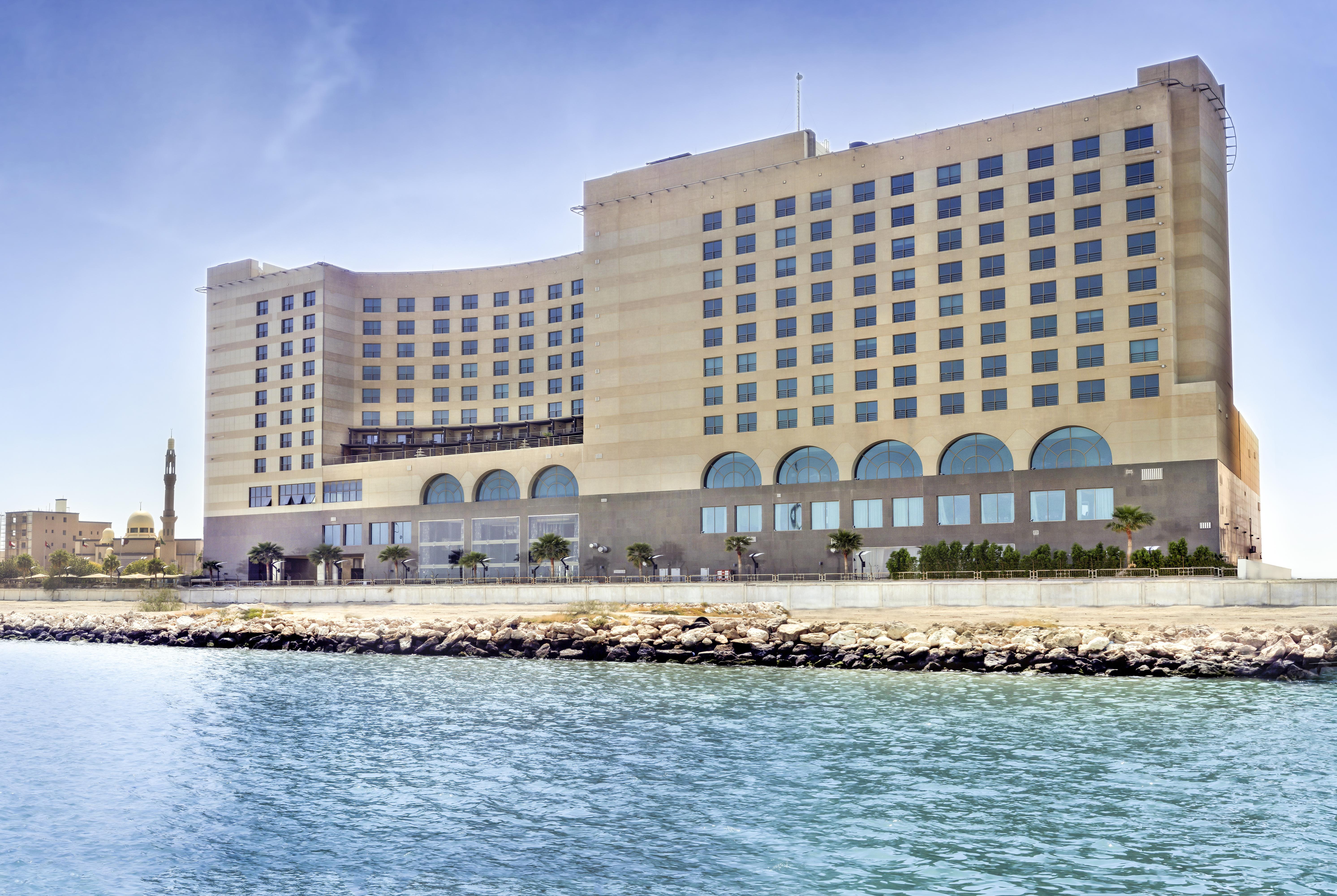 Sofitel Al Khobar The Corniche Hotel Exterior foto The Grand Hotel