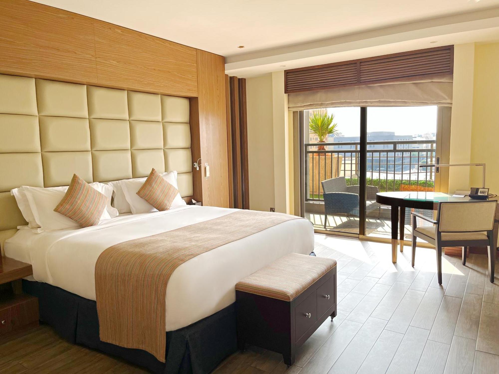 Sofitel Al Khobar The Corniche Hotel Exterior foto A room at the hotel